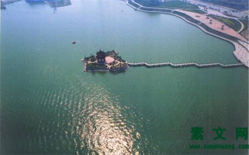 春游四湖賞析