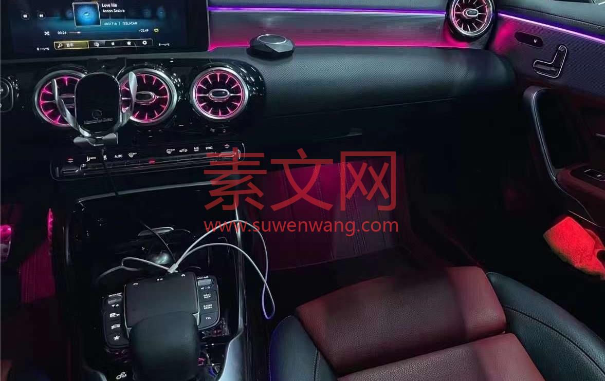 那個年代，網(wǎng)吧里耳機戴上就是這首歌《別說我的眼淚你無所謂》